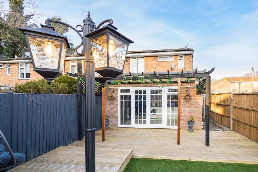 Hogwarts Hideaway Themed Property ワトフォード エクステリア 写真