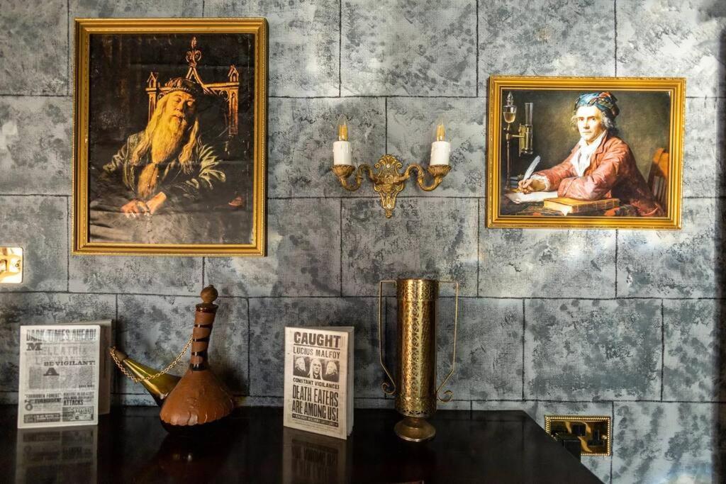Hogwarts Hideaway Themed Property ワトフォード エクステリア 写真